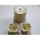 SMALL CARVED ANTIQUE IVORY APPLE (AT FAULT) AND TURNED DRESSING TABLE POT AND COVER