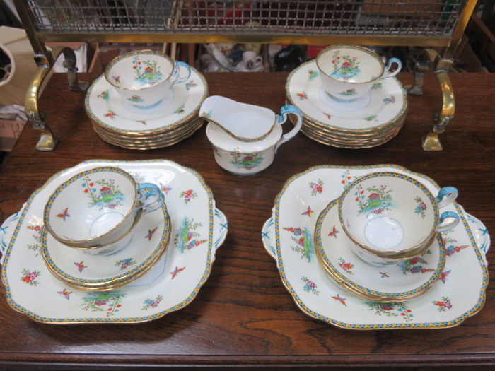 PARCEL OF AYNSLEY DECORATIVE TEAWARE