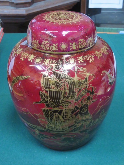 CROWN DEVON FIELDINGS LUSTRE GLAZED GINGER JAR WITH COVER,