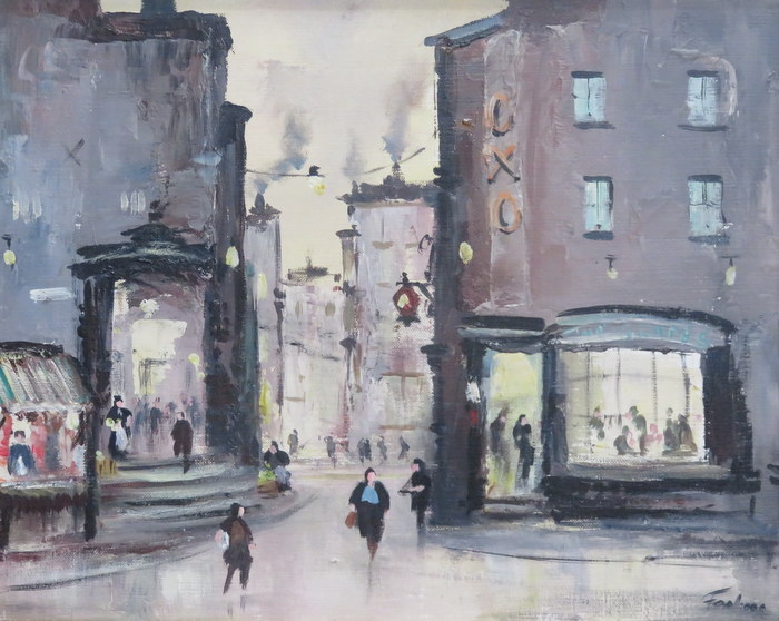 GILT FRAMED OIL ON BOARD DEPICTING A BUSY TOWN STREET SCENE, SIGNED (INDISTINCT),