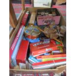 BOX CONTAINING SIX VARIOUS VINTAGE GAMES DOMINOES, CHESS PIECES, BUILDING BLOCKS ETC...