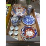 MIXED LOT OF VARIOUS BLUE AND WHITE CERAMICS AND IMARI BOWL, ETC.