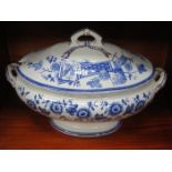 VICTORIAN GILDED "BOSTON" BLUE AND WHITE CERAMIC SOUP TUREEN