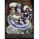 VARIOUS SUNDRY CERAMICS INCLUDING TOBY AND CHARACTER JUGS, VARIOUS PLATES AND ASHETTES, ETC.