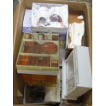 BOX CONTAINING MAINLY WOODEN DOLLS HOUSE FURNITURE
