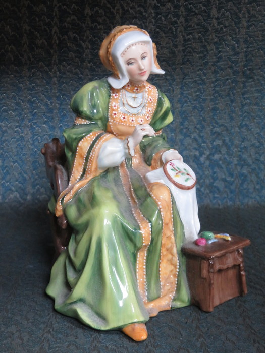 ROYAL DOULTON LIMITED EDITION GLAZED CERAMIC FIGURE- ANNE OF CLEAVES,