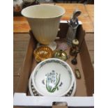 SUNDRY LOT INCLUDING LLADRO FIGURE (AT FAULT),