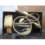 GOLD AND GOLD COLOURED WRISTWATCHES