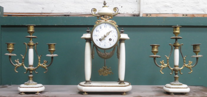 FRENCH STYLE GILT METAL AND MARBLE EFFECT CLOCK AND GARNITURE