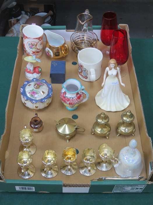 SUNDRY LOT OF CERAMICS AND GLASS INCLUDING DOULTON FIGURE ETC.