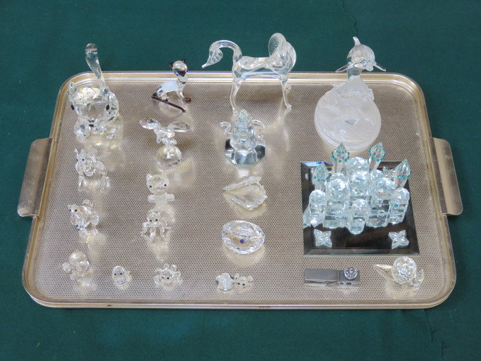 PARCEL OF VARIOUS DECORATIVE CRYSTAL ORNAMENTS