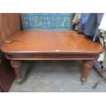 LARGE ANTIQUE MAHOGANY EXTENDING DINING TABLE WITH ONE LEAF