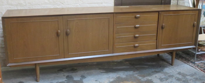 OAK LONG JOHN SIDEBOARD