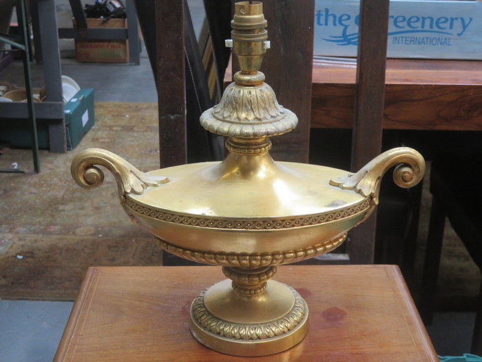 VICTORIAN GILT METAL TABLE LAMP