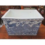 GOOD QUALITY LARGE ORIENTAL BLUE AND WHITE GLAZED CERAMICS RECTANGULAR FISH BOWL,