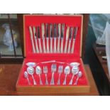 CASED CANTEEN OF VINERS SILVER PLATED CUTLERY