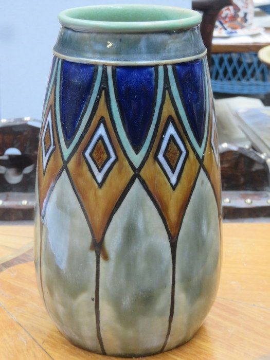 ROYAL DOULTON GLAZED CERAMIC VASE,