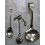 HALLMARKED SILVER SOVEREIGN CASE ON CHAIN AND SILVER SCOOP PLUS PLATED LADLE