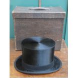 WOODROW OF LIVERPOOL VINTAGE GENTS TOP HAT IN SNAKESKIN EFFECT CARRY CASE