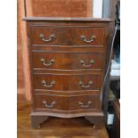 20th CENTURY SMALL MAHOGANY CHEST OF FOUR DRAWERS