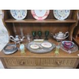 MIXED LOT OF SILVER PLATEDWARE, TWO PIECES OF VASELINE GLASS,