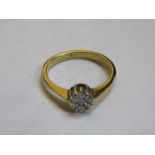 18ct GOLD AND DIAMOND SET CLUSTER RING SET WITH SEVEN DIAMONDS