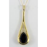 A 925 silver gilt onyx set pendant and chain, L. 5.5cm.