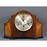 An Art Deco mantle clock, H. 24cm.