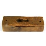 An interesting small carved wooden gourd mould, 11.5 x 3.5 x 3cm.