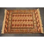 A Pakistan Zarif hand knotted wool rug, size 149 x 113cm.