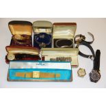A quantity of gentleman's vintage wrist watches.