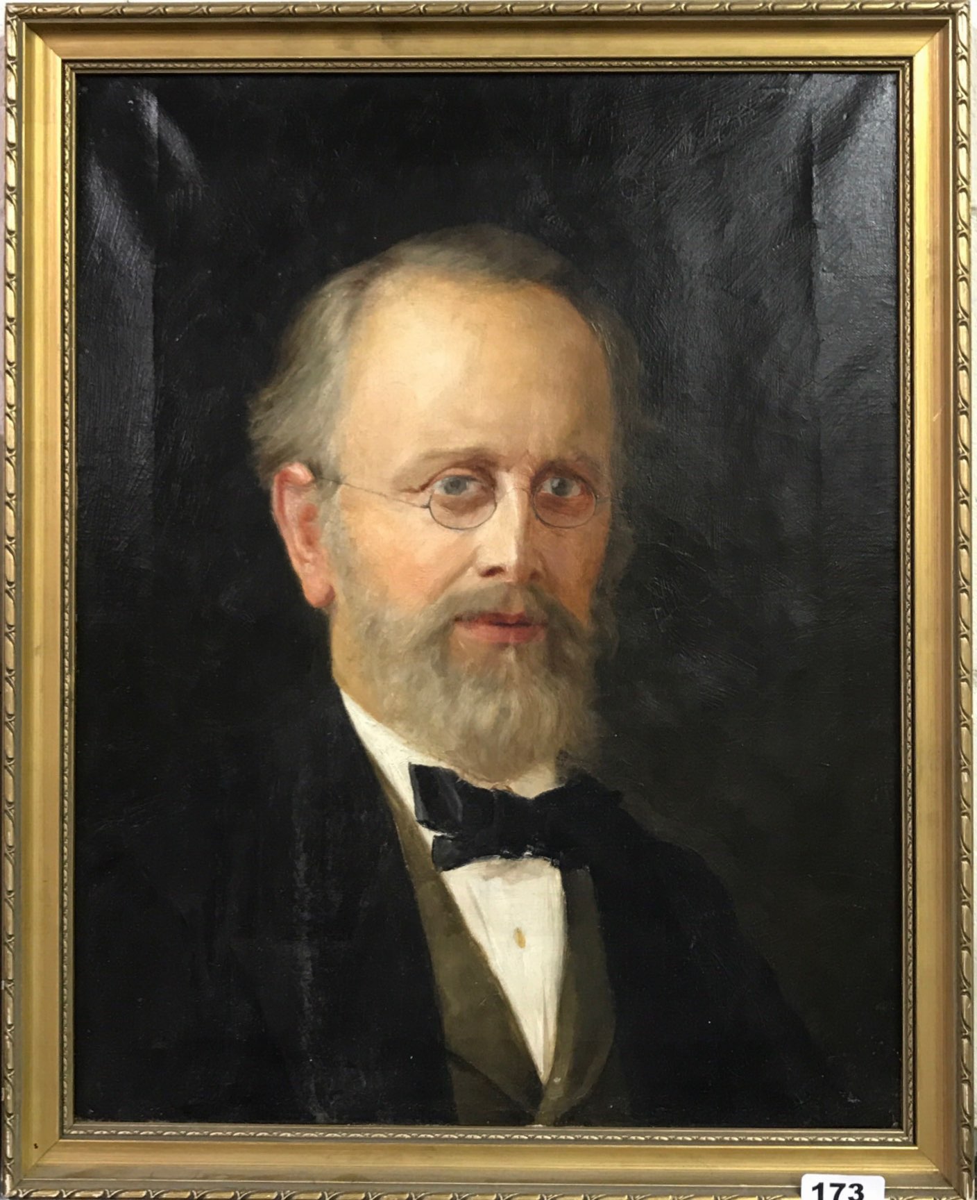 A 19th Century gilt framed portrait oil on canvas of a gentleman, framed size 45 x 55cm.
