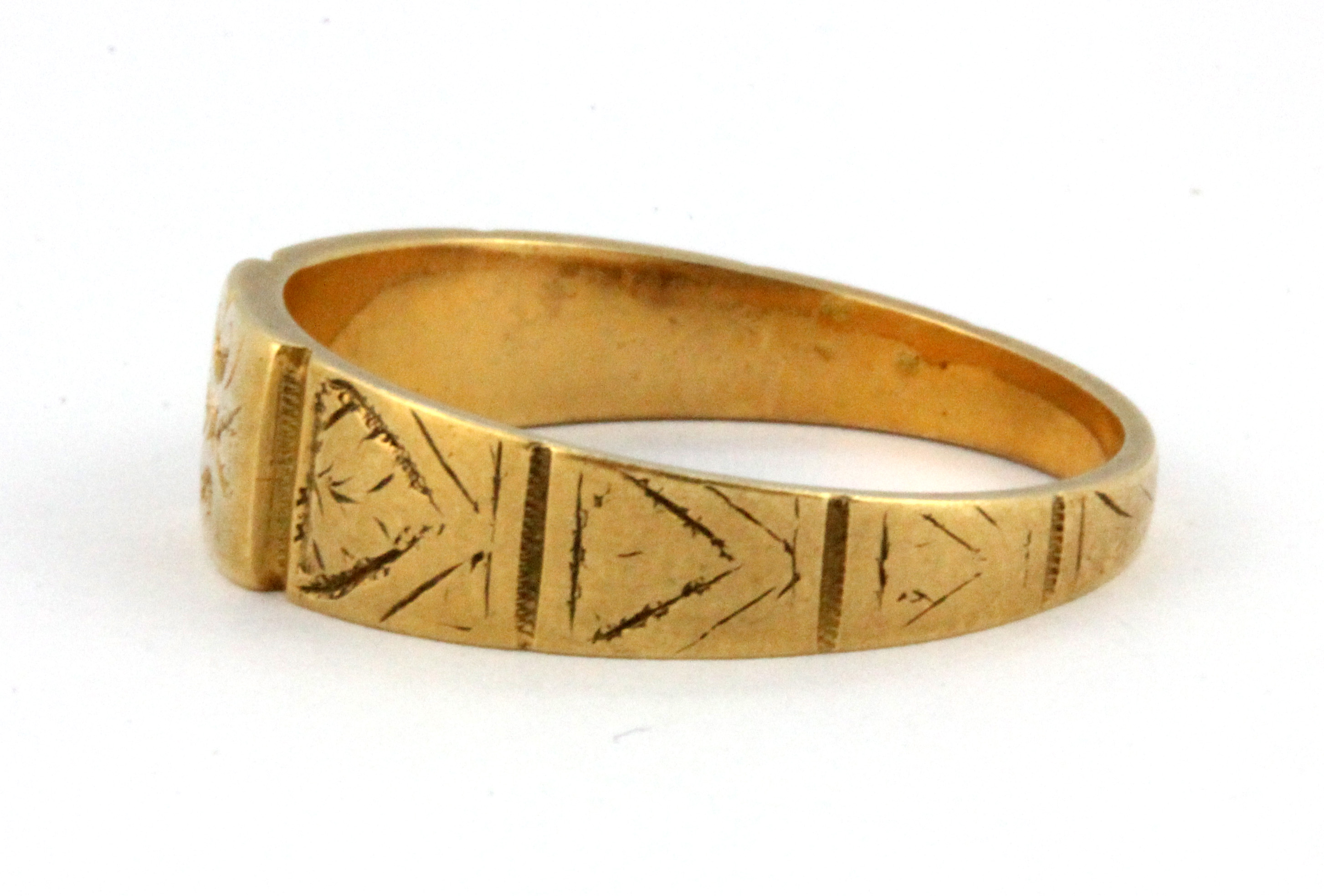 A gentleman's 18ct yellow gold ring, (P.5), W. 3.6g. - Image 2 of 2