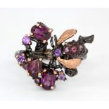 A Hana Maae designer 925 silver gilt ring set with amethysts and rodolite garnets, (S).