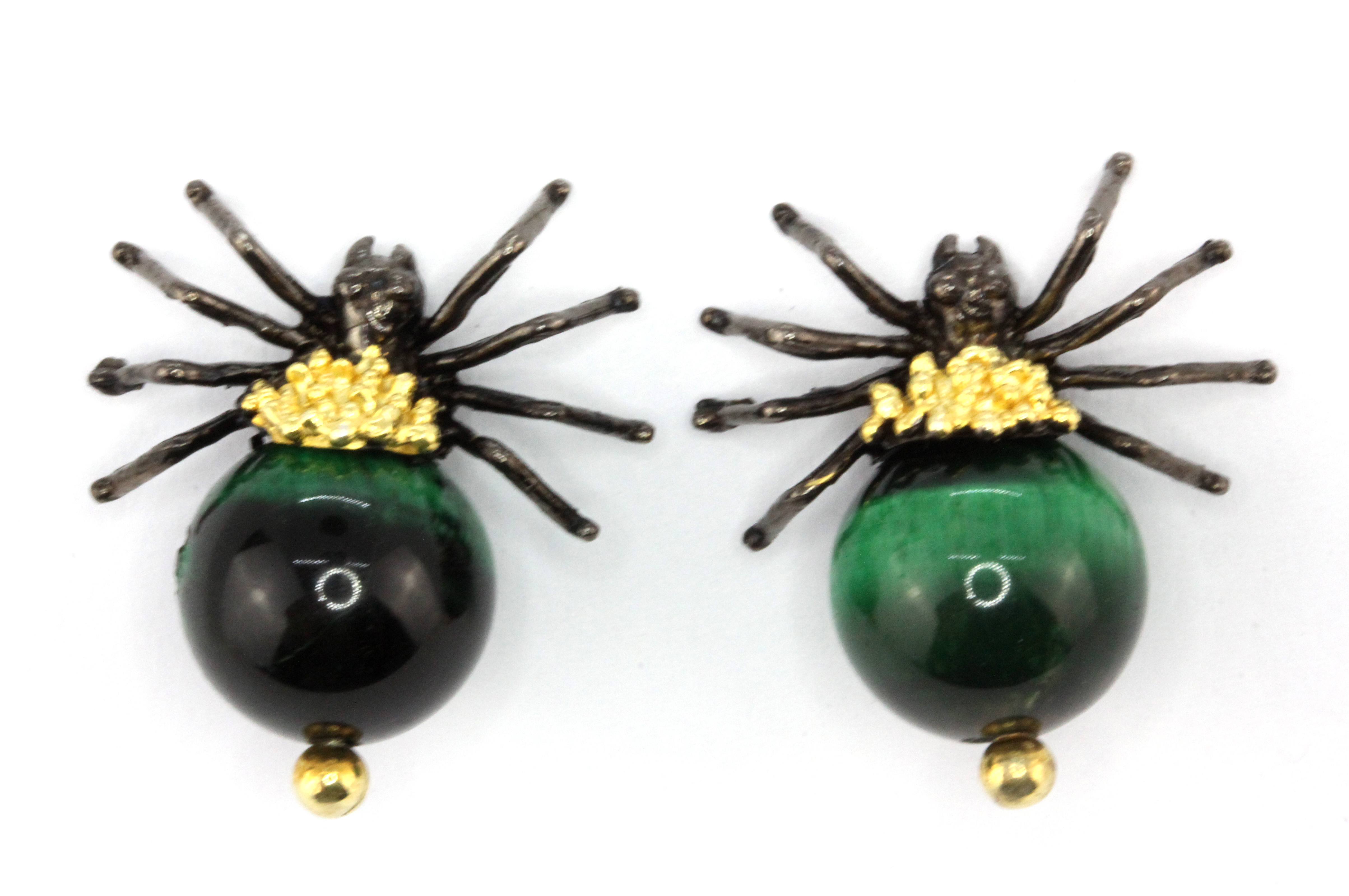 A pair of Hana Maae designer 925 silver gilt spider shaped stud earrings set with malachite, L.