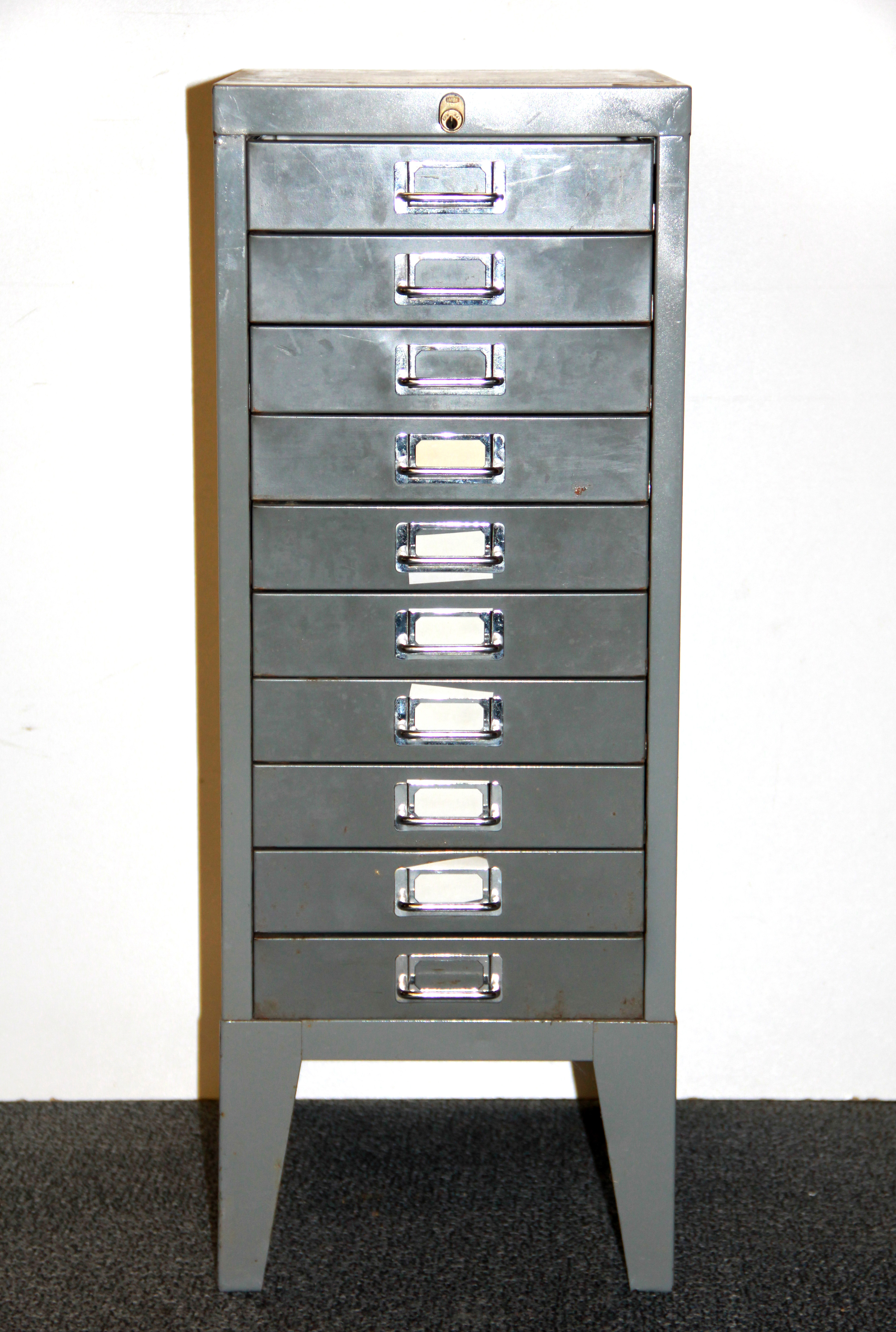 A vintage metal ten drawer cabinet, size 28 x 41 x 74cm.