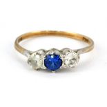 A 9ct yellow gold stone set ring, (Q).