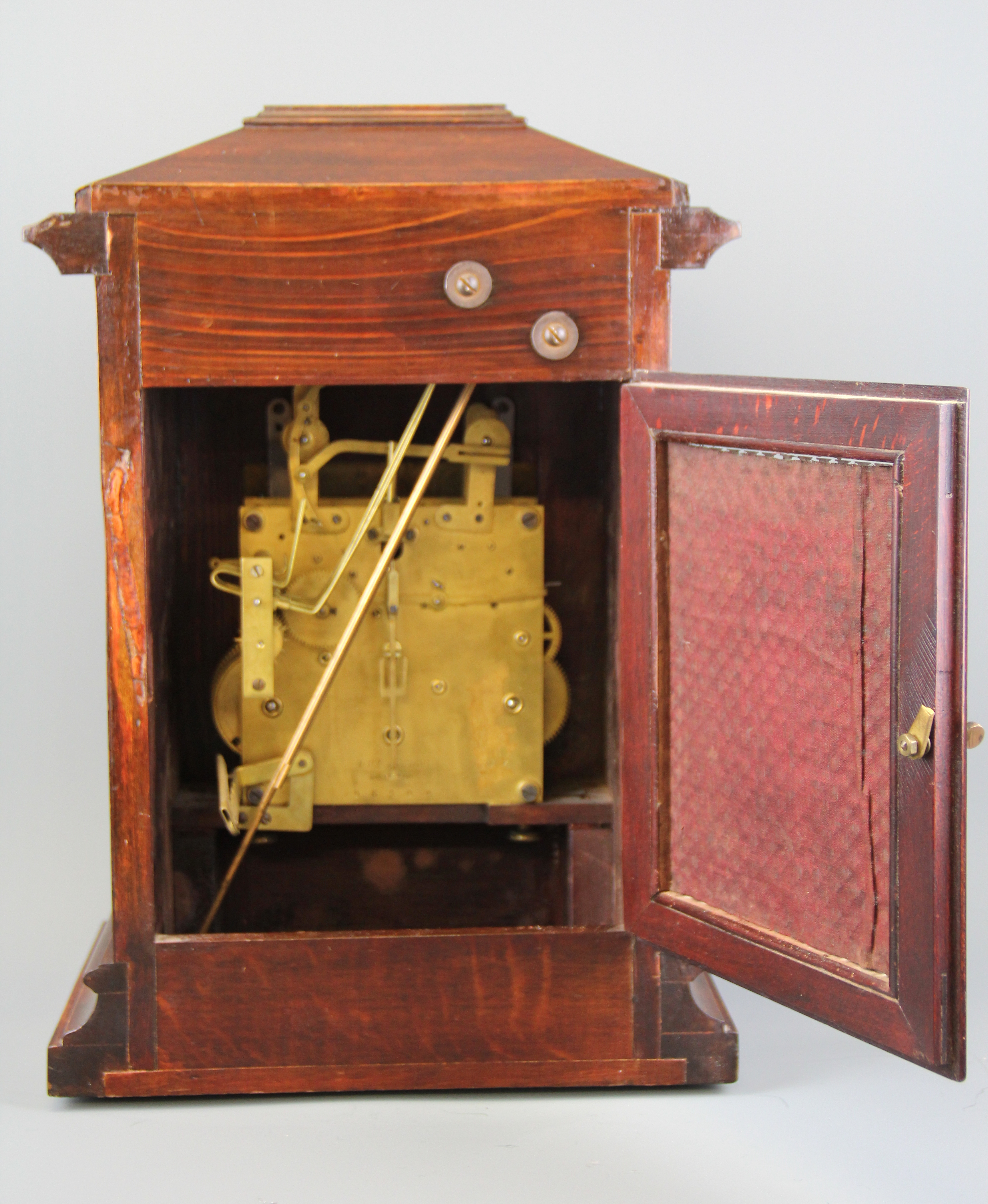 A mahogany veneered chiming mantle clock, H. 36cm. - Image 2 of 2