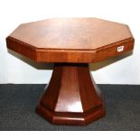 An Art Deco walnut veneered side table, size 58 x 58 x 44cm.