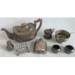 A quantity of miscellaneous silver and silver plate, to include: teapot, toast rack,