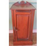 An Edwardian mahogany single door pot cupboard.