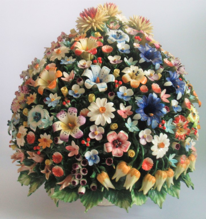 An impressive porcelain table centre flower decoration.