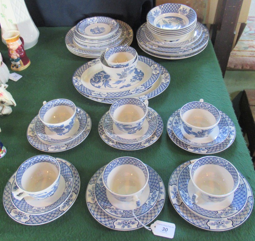 A quantity of Wood & Sons Yuan patterned china, to include: dinner plates, side plates,