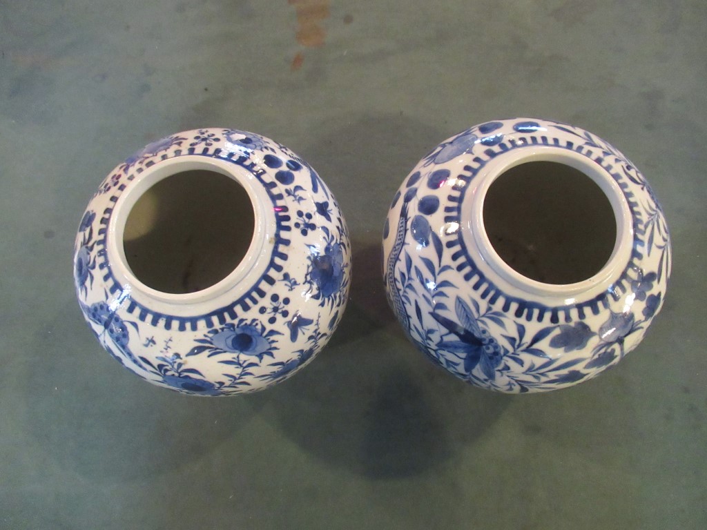 A pair of 19th century Chinese blue and white spice jars, marks to base. - Image 3 of 6