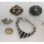 A lady's mourning brooch, together with a small mixed lot of associated jewellery.