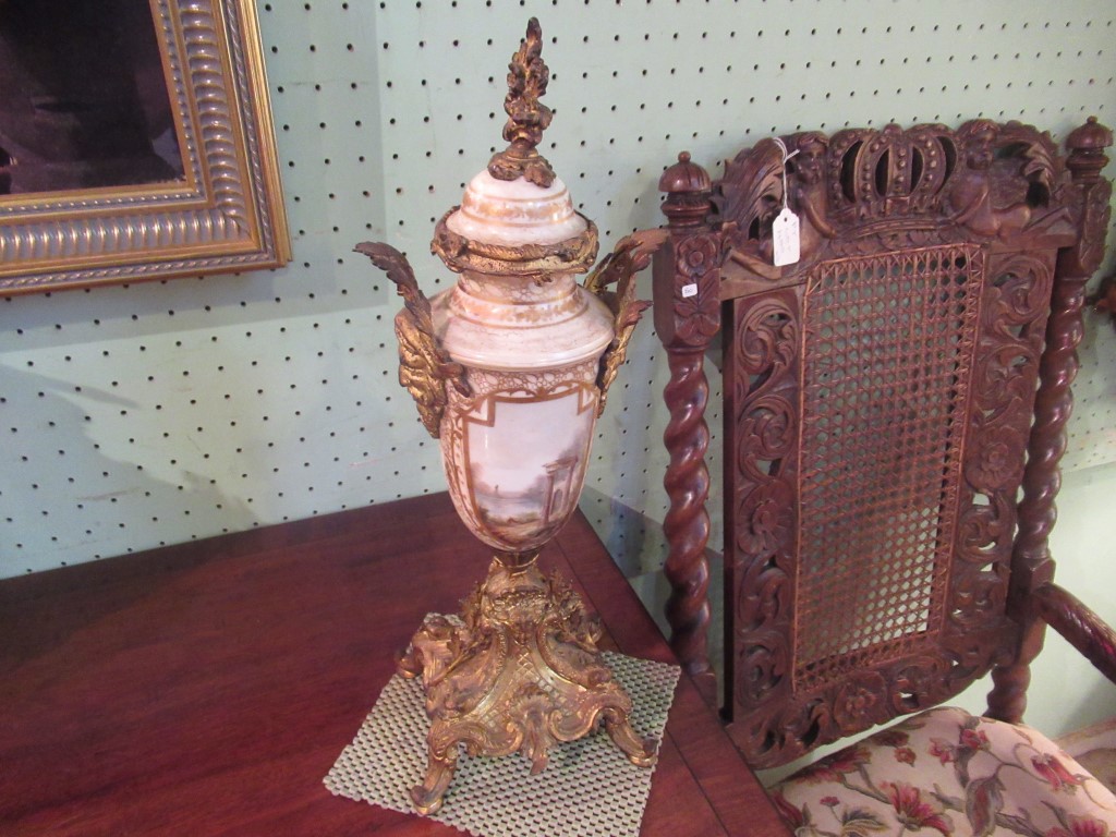 A late 19th/early 20th century gilt metal clock garniture, - Image 5 of 7