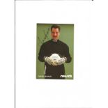 David Seaman signed 6x4 colour image of the former Arsenal and England goalkeeper, in black Reusch