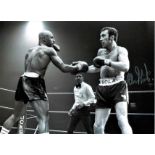 Alan Minter signed boxing b/w photo. High quality 16x12 photo pictured in his world middleweight