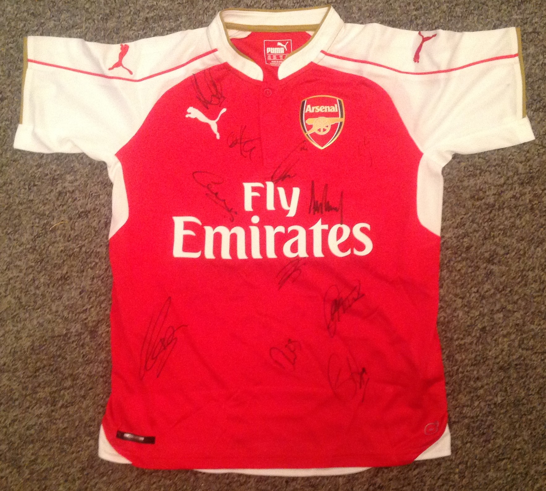 Football Arsenal FC signed home shirt signed by 11 current and past players signatures include