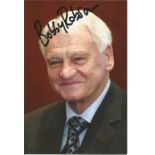 Bobby Robson signed 6x4 colour photo. (18 February 1933 - 31 July 2009) was an English footballer